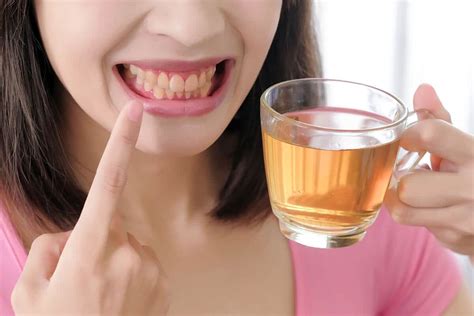 Does Rooibos Tea Stain Teeth: A Brew-tiful Exploration of Dental Discoloration and Beyond