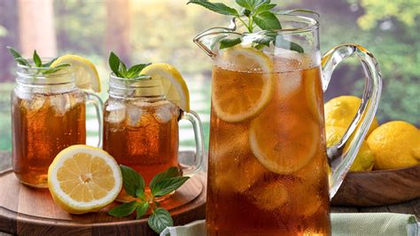 How Long is Homemade Iced Tea Good For? And Why Does It Taste Better on a Sunny Day?